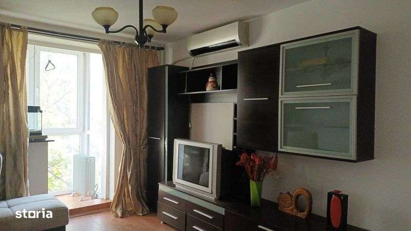 Apartament Romancierilor Metrou
