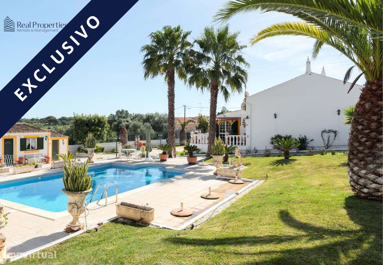 Encanto Algarvio – Moradia Térrea Isolada com Piscina e Jardim-0