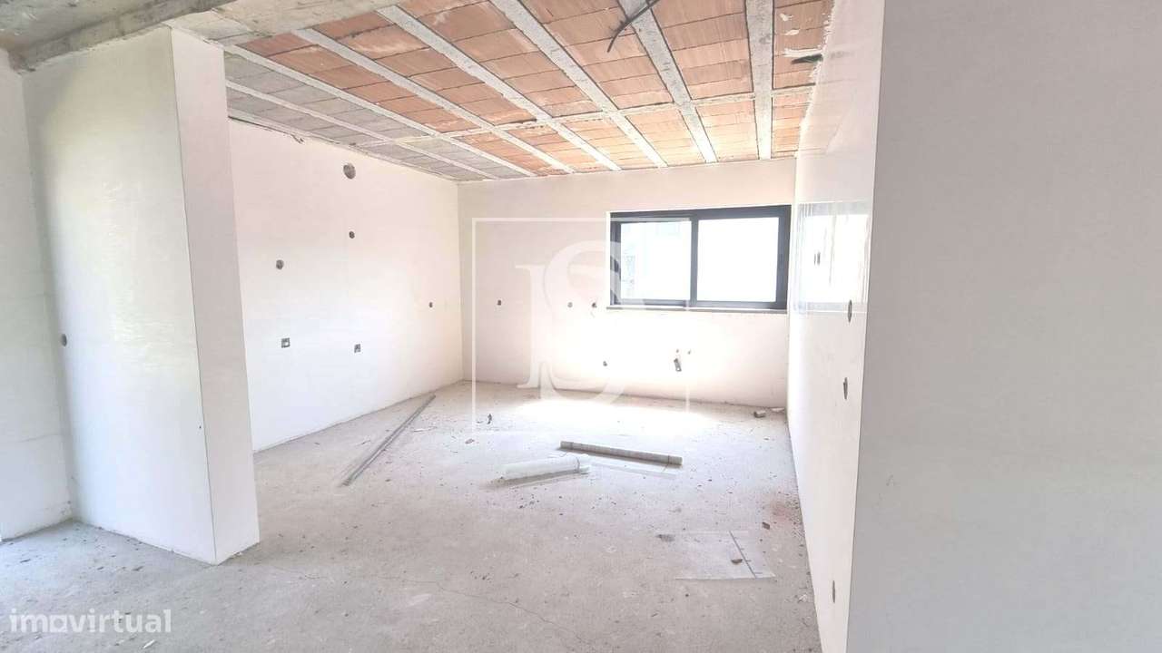 Moradia T3 independente, em construção, na Póvoa de Lanhoso-31