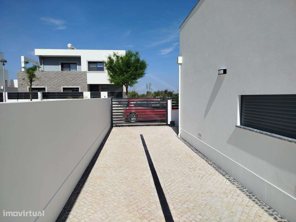 Moradia T3 com piscina em Moncarapacho, Algarve - Grande imagem: 3/36