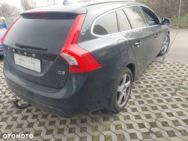 Volvo V60 D3 Momentum - 5