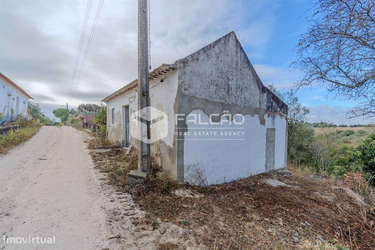 Moradia para Restaurar T2+2 Venda em Casével e Vaqueiros,Santarém-17
