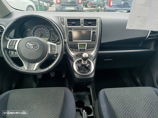 Toyota Verso-S 1.33 VVT-i Exclusive+Navi - 6