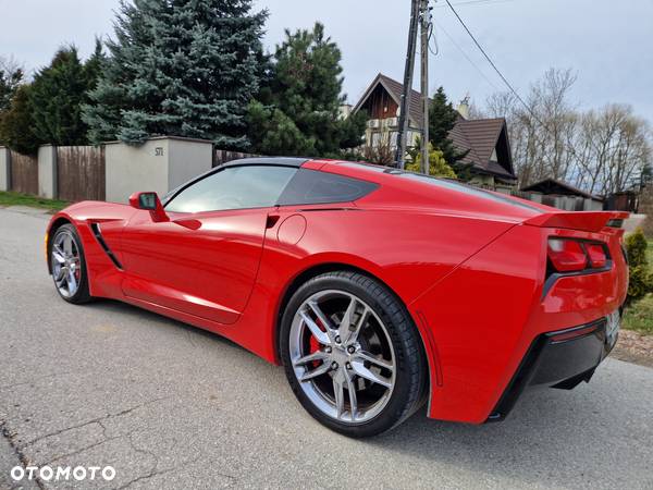 Chevrolet Corvette - 4