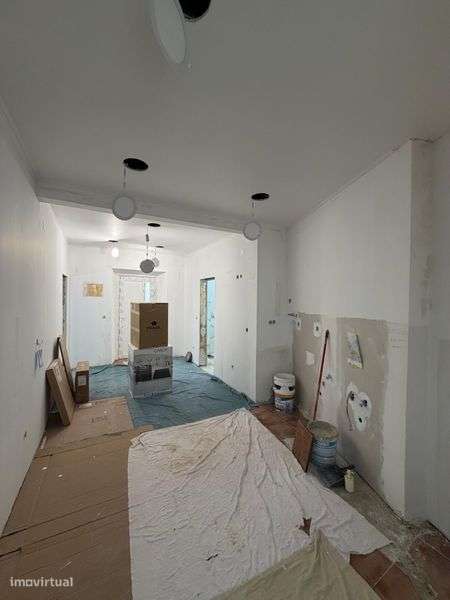 Arrendasse Moradia T2 remodelada no centro de Setúbal - Grande imagem: 4/8