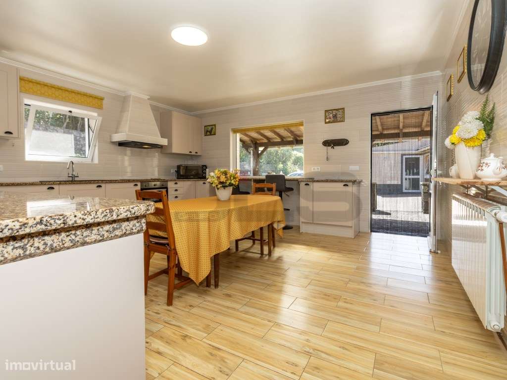 Moradia T3 Contemporânea com Grande Jardim em Rabo de Peixe , São M...-10