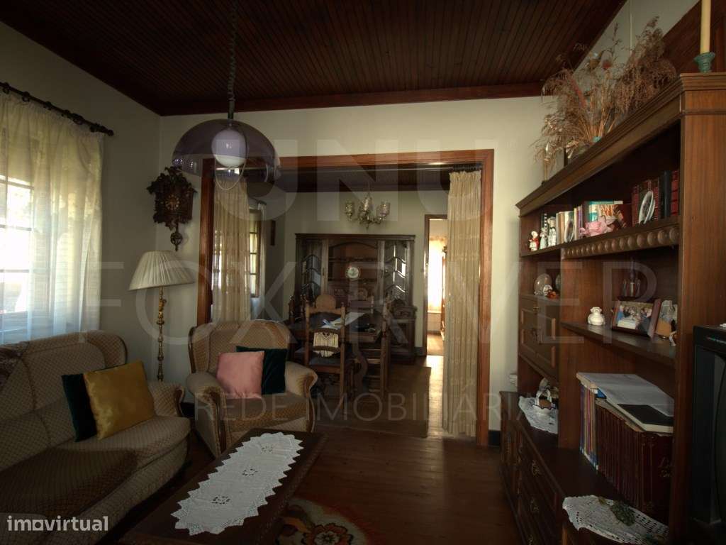 Moradia T5 Centro de Paredes de Coura - Grande imagem: 5/13