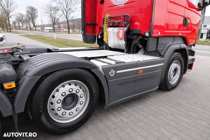 Scania R 520 / V8 / 6x2 / împingător / AXIE RIDICABILĂ - 16