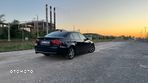 BMW Seria 3 318i - 5