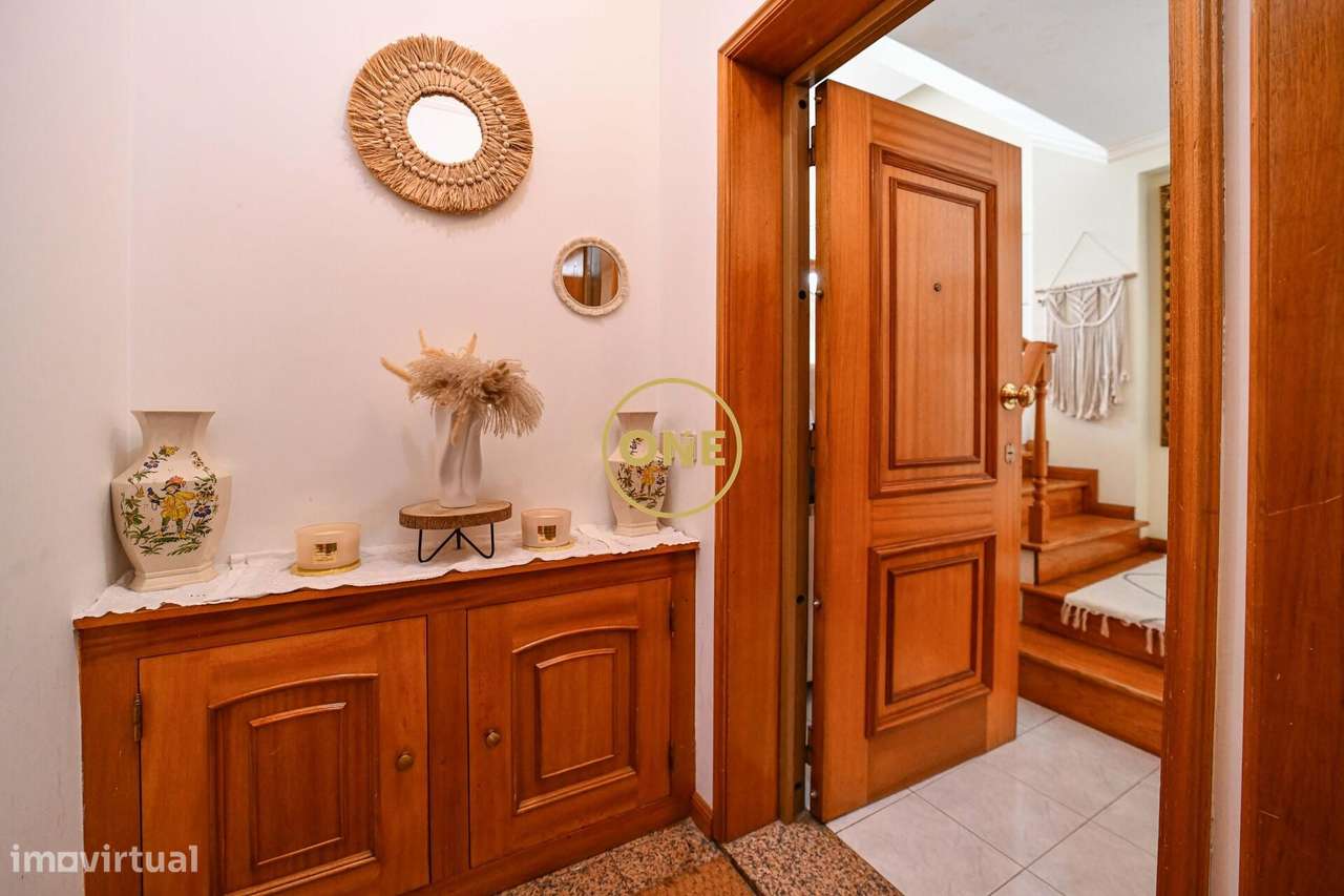 Exelente T2 em plena Nacional 13, no centro da Póvoa de Varzim - Grande imagem: 5/34