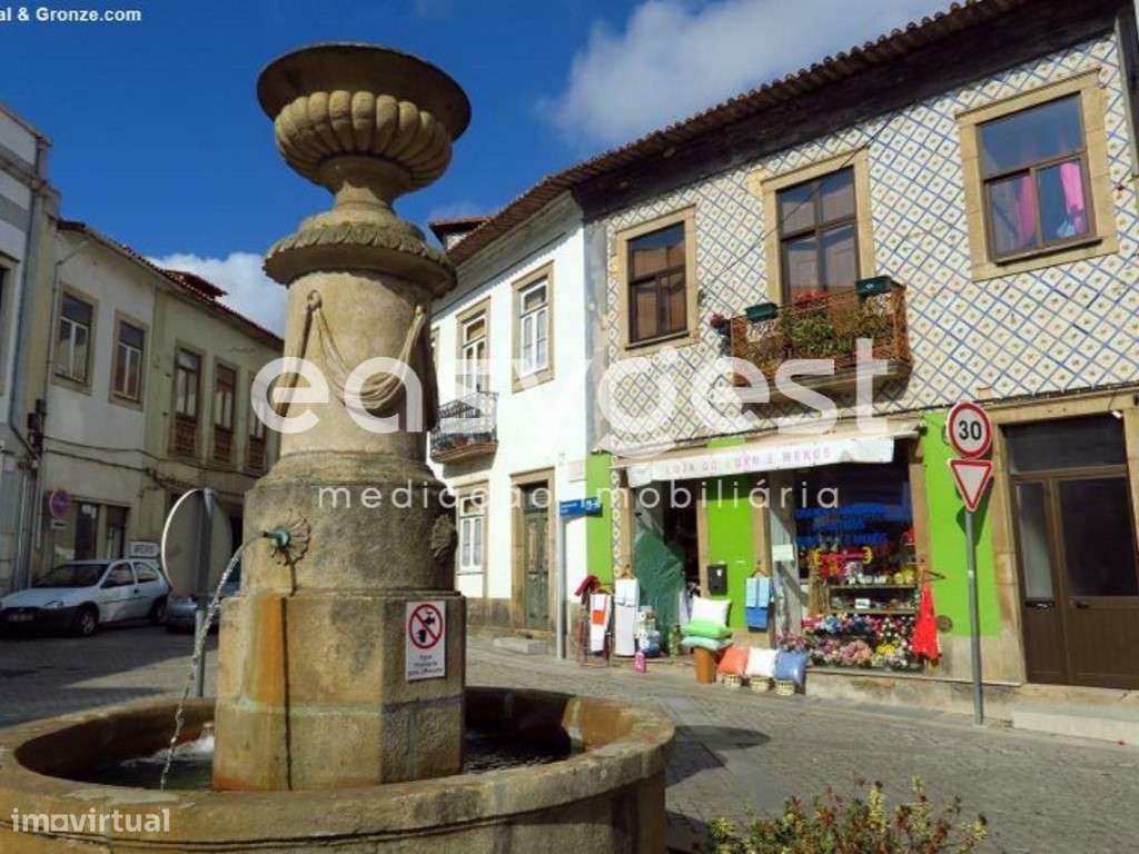 Loteamento para construção em altura de prédio com 4 pisos - Grande imagem: 3/11