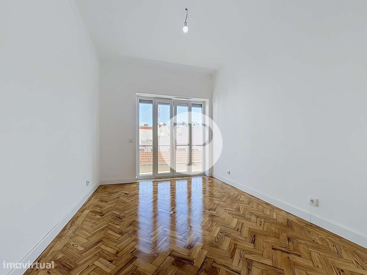 T3 remodelado no centro das Caldas da Rainha, último piso com varanda-17
