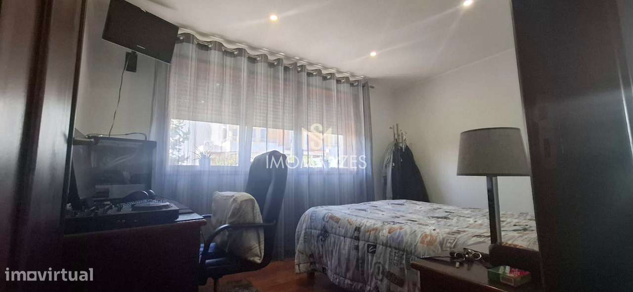 Moradia Bifamiliar T3+T3 em Nogueira da Maia-25