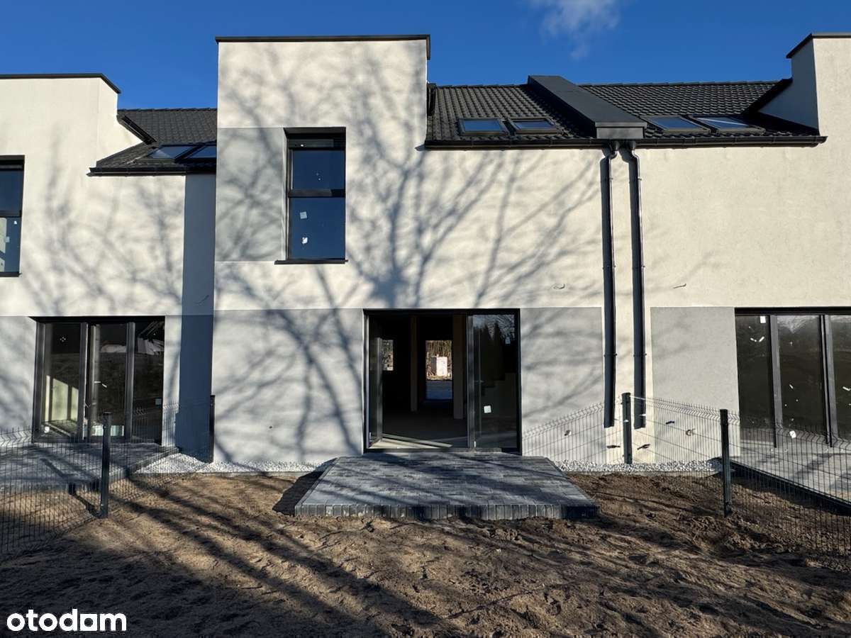 Nowy dom z pompą ciepła. Gotowy / budowa zakończona.-1