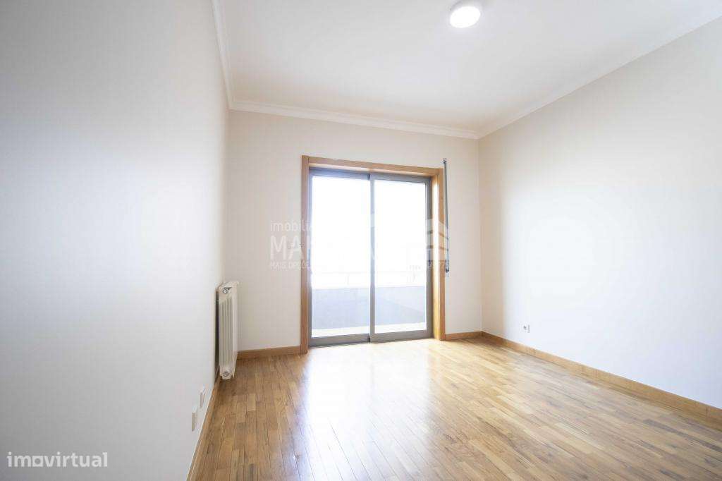 Apartamento T4 em Zona Premium - Pronto a Habitar em Bragança-11