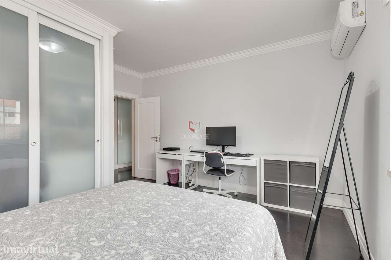 Moradia Premium T4 com Sótão, Ginásio, Garagem e Excelentes Áreas | Mo-37