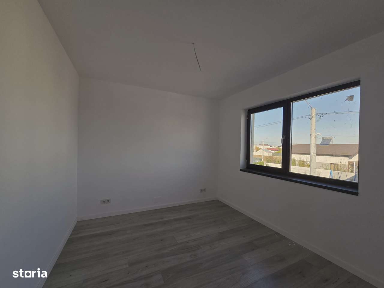 Vila -4 camere-2 bai-pod-pompa de caldura-incalzire pardoseala - Imagine principală: 5/11