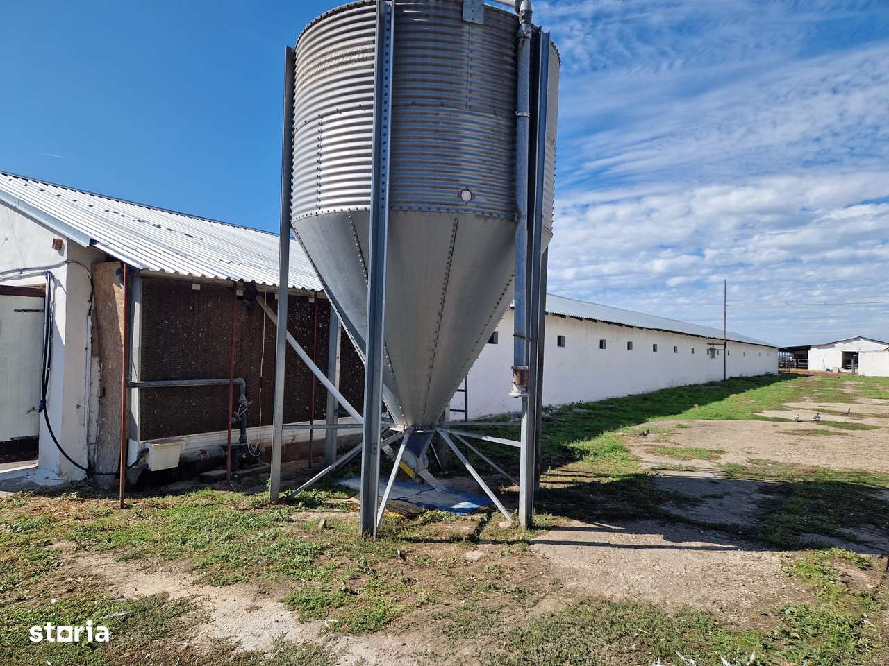 FERMA DE PUI  -- Livada - Imagine principală: 5/10