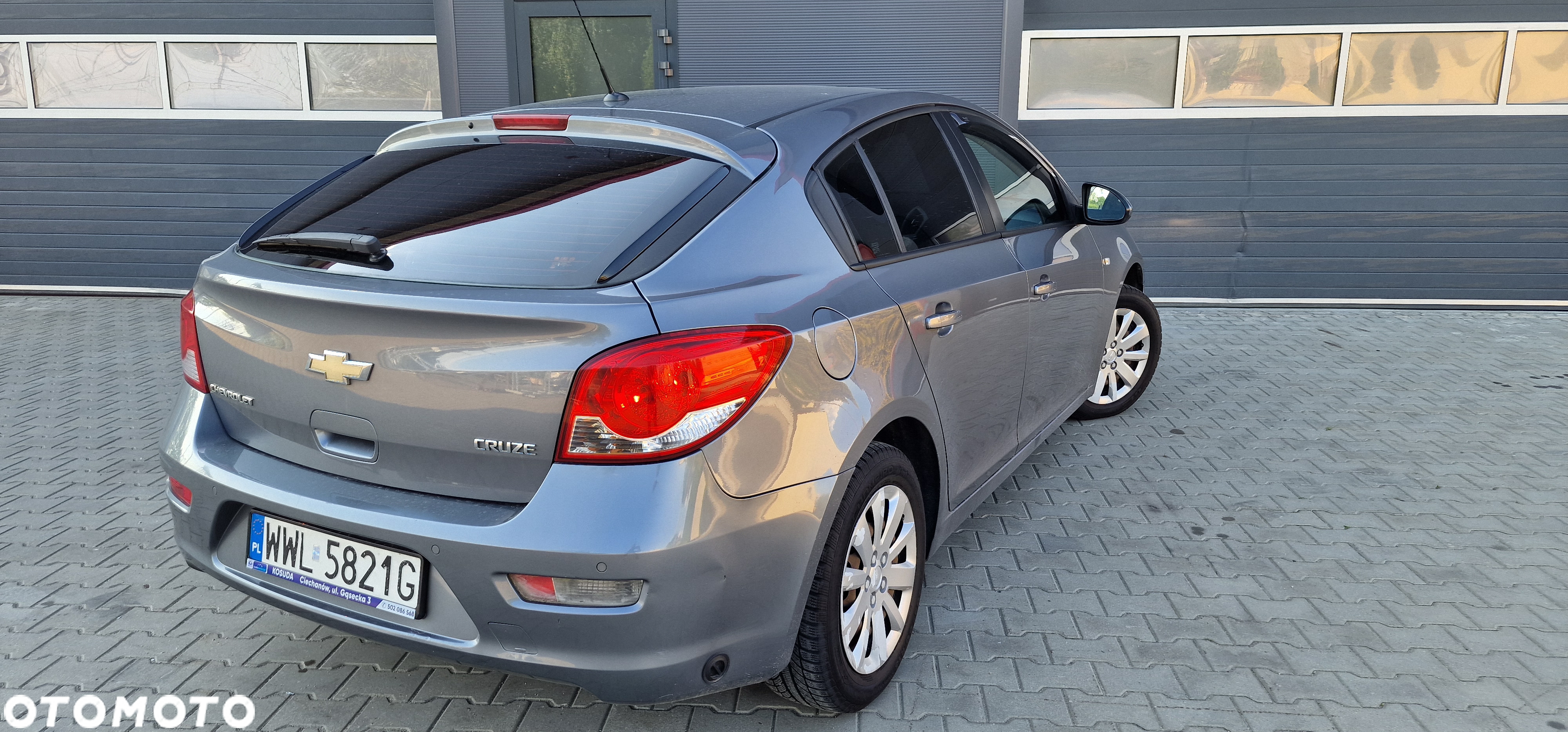 Chevrolet Cruze 1.8 LT - 9