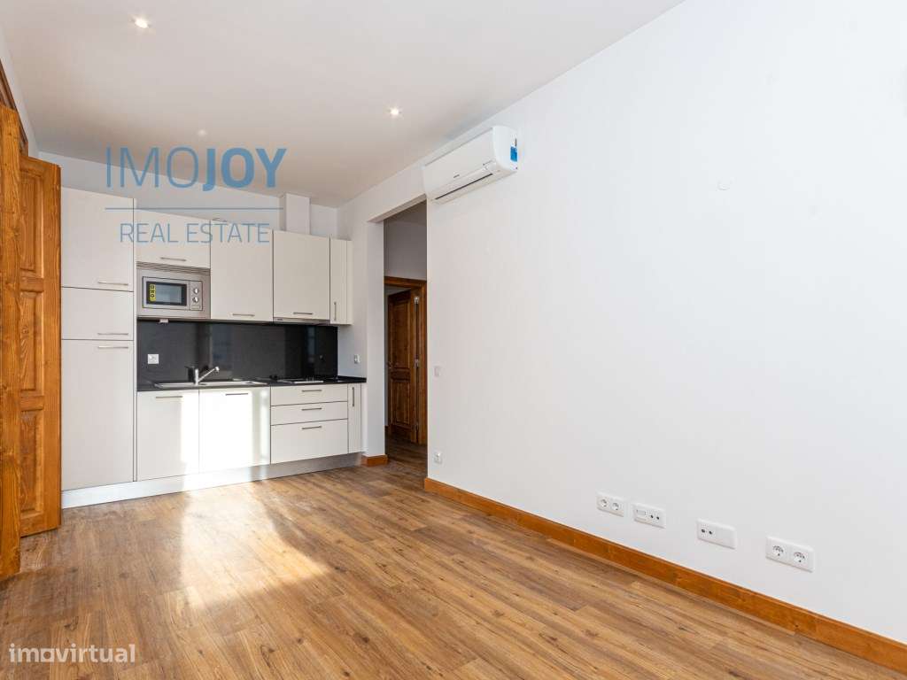 Apartamento T2 recuperado na Baía de Cascais - Grande imagem: 2/19