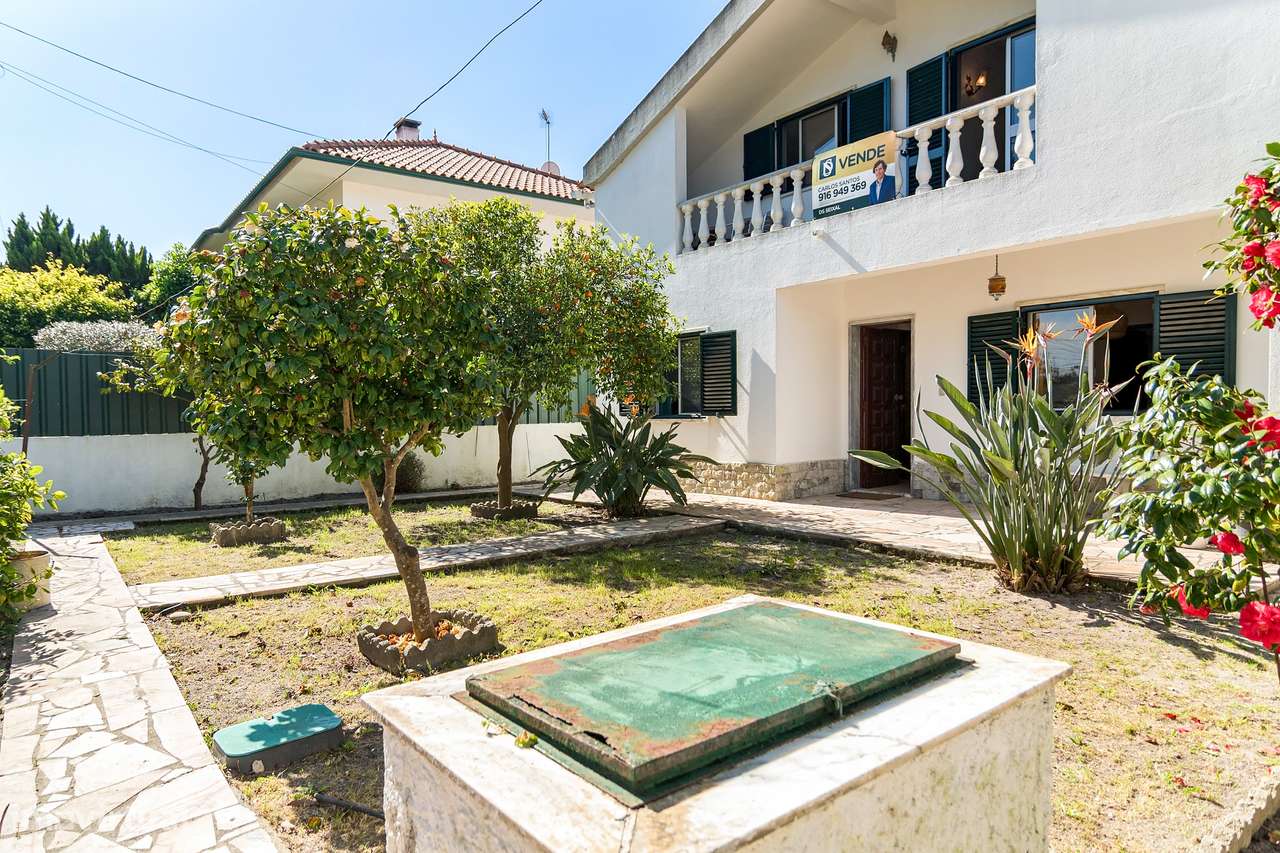 Moradia T5 Venda em Charneca de Caparica e Sobreda,Almada-3