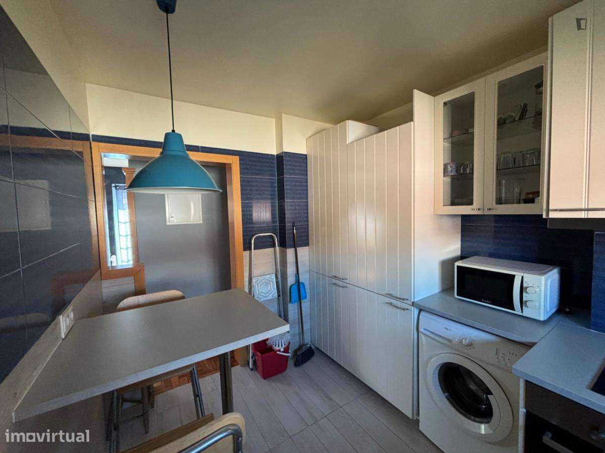 Quarto - localizado em Alvalade Lisbon - Grande imagem: 4/9