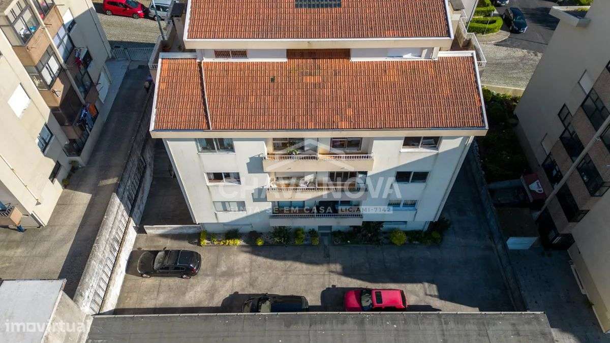 T3 totalmente renovado - Junto à RTP -R EF.SD/04595/MH - Grande imagem: 2/31