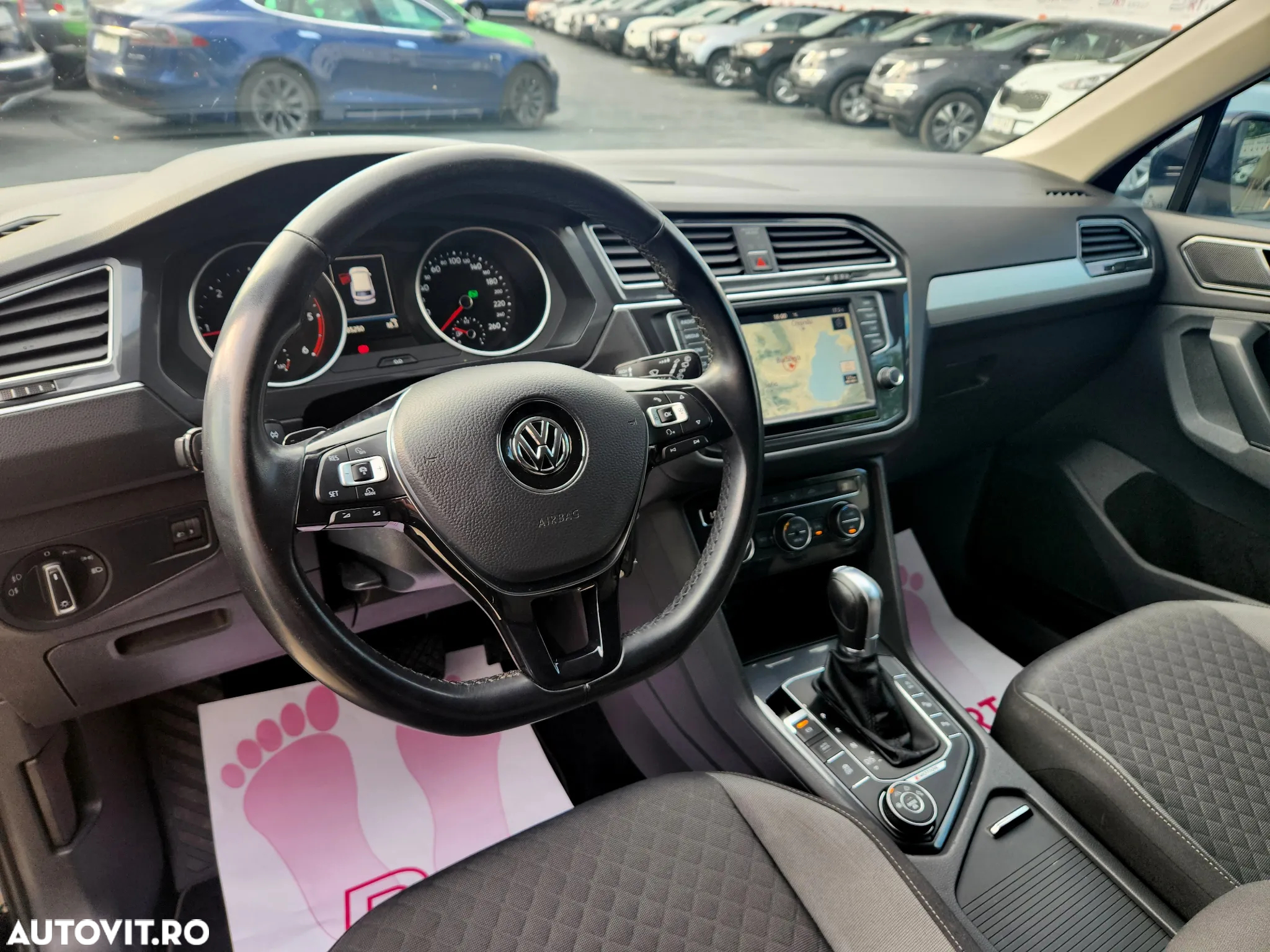 Volkswagen Tiguan - 5