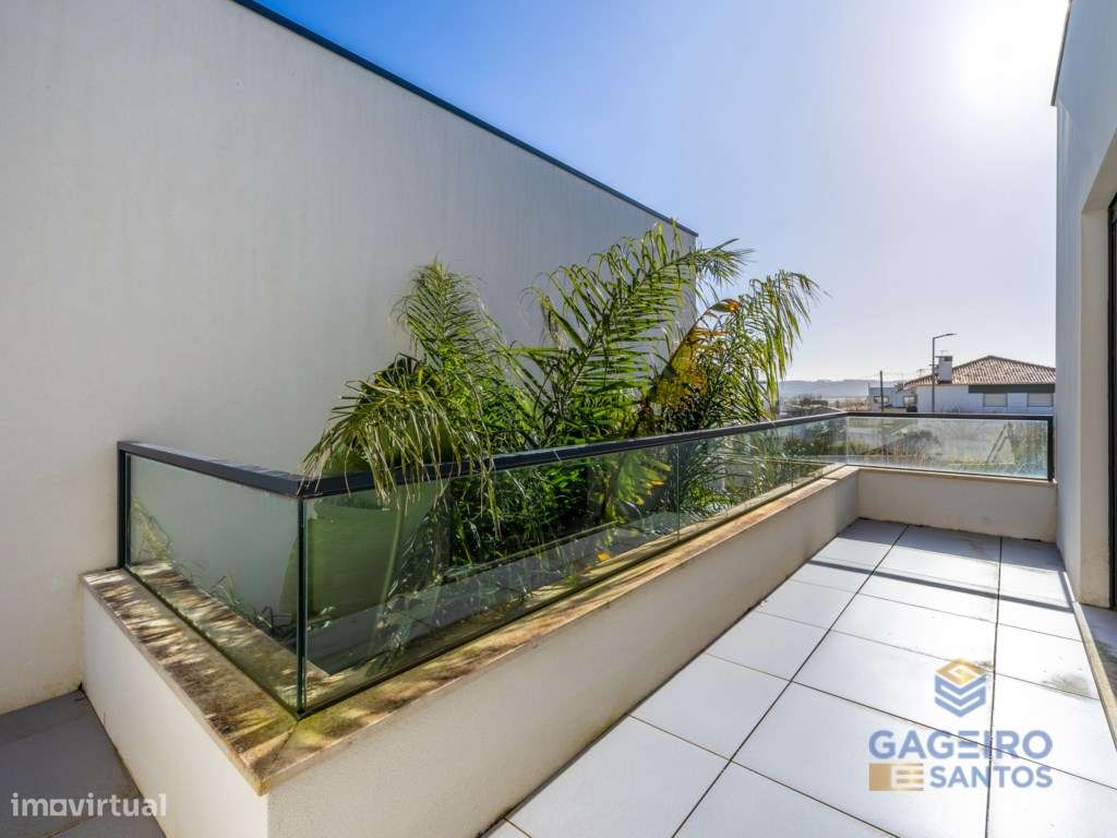 Moradia T4 - Moderna, Inteligente e Eficiente-42