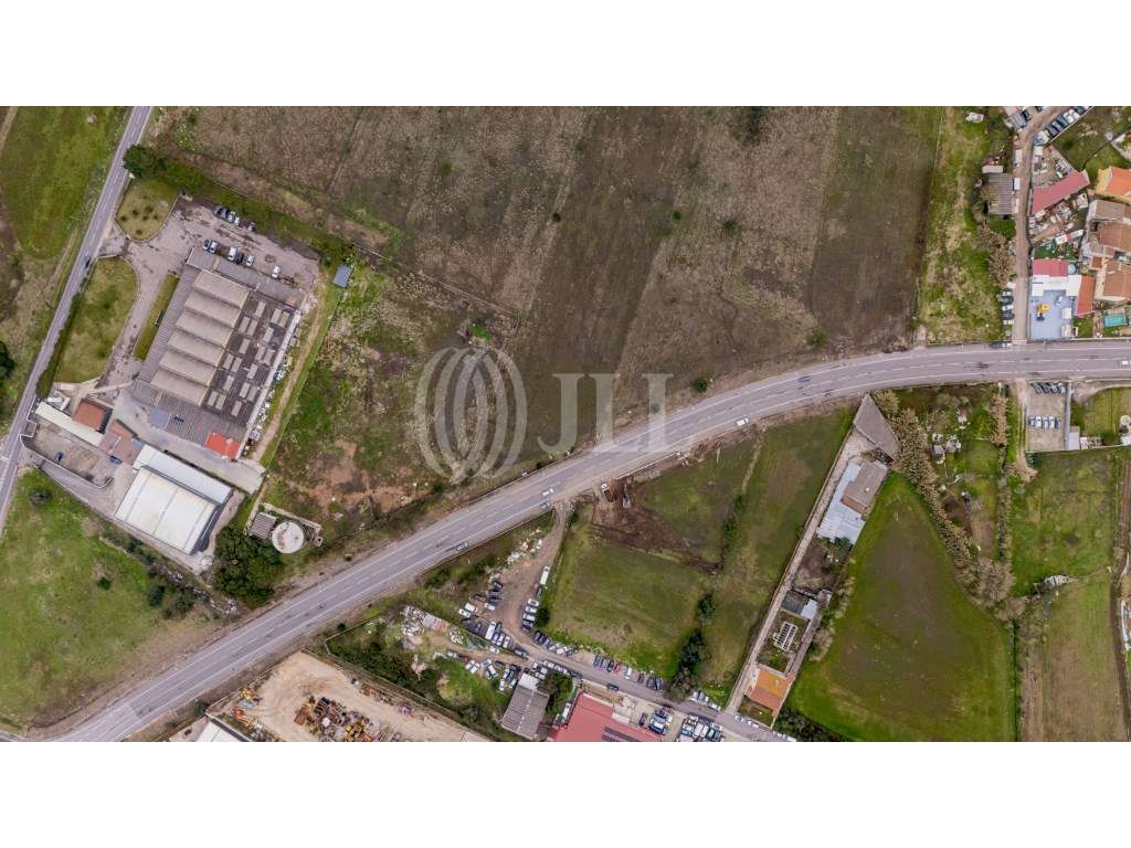 Terreno, com projeto aprovado e licenciamento, Sintra. - Grande imagem: 2/13