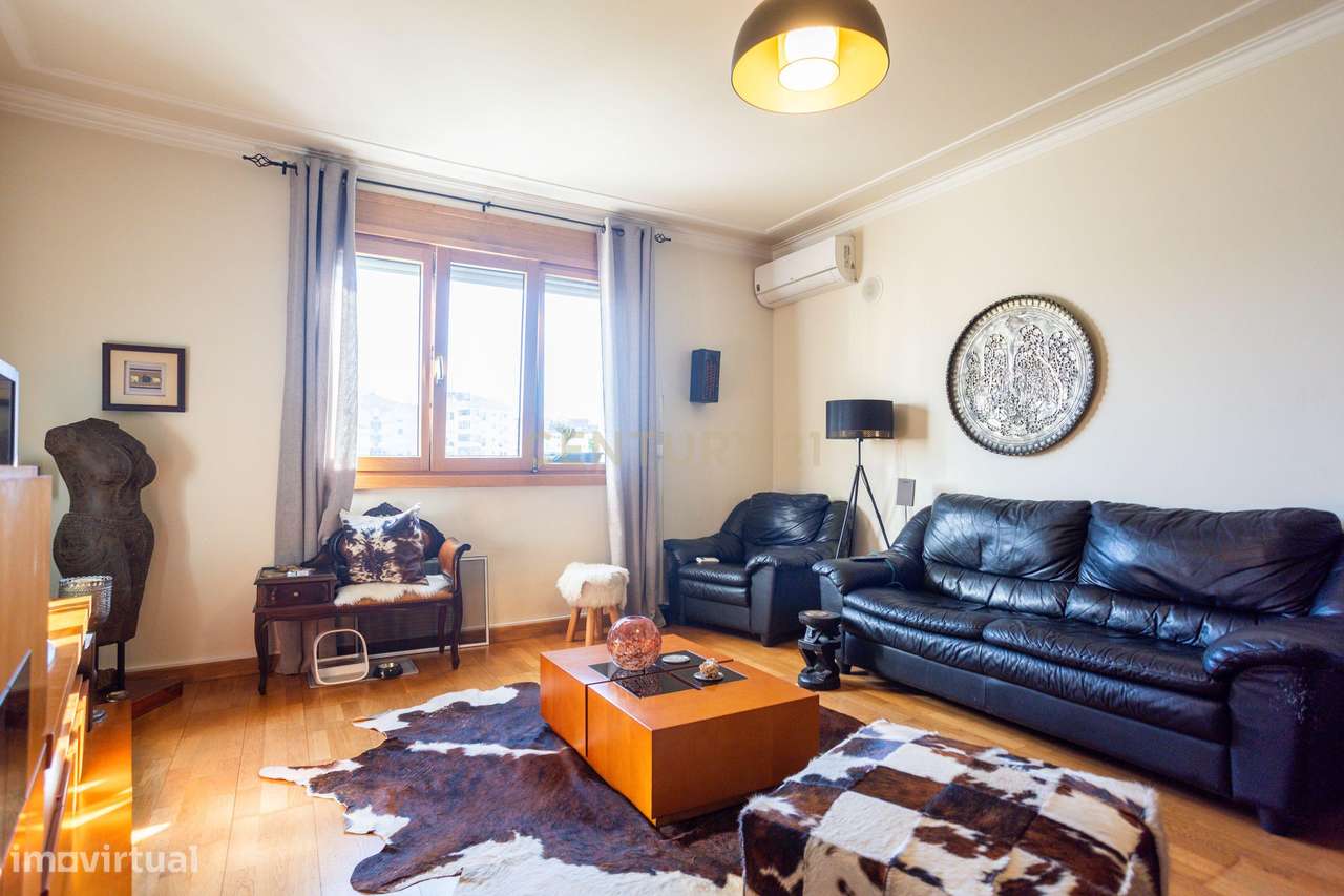 Apartamento T2 na Ribeirada com Garagem e Arrecadação-10