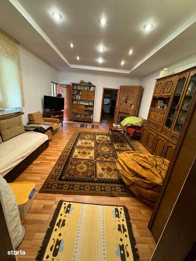 Casa (vila) de vanzare com. Varfuri|Suvita jud Dambovita teren 6000 mp-12
