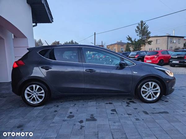 Kia Ceed - 4