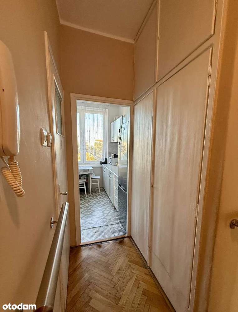 Jasne i dwustronne mieszkanie w samym centrum miasta!-8