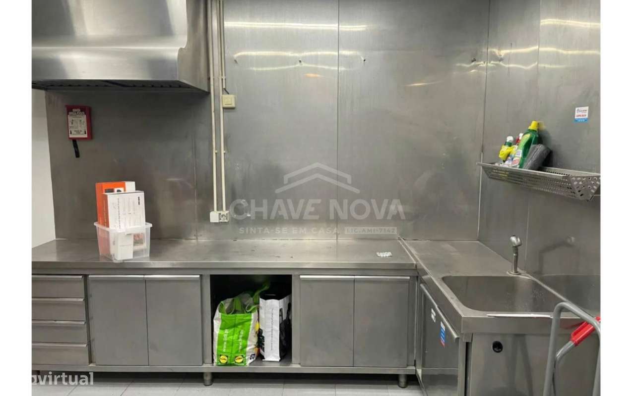 Espaço Comercial no Centro Comercial DOuro - General Torres - Vila ...-3