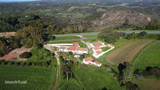 Quinta com armazéns, estábulos e 9 Hectares de terreno - Aljezur