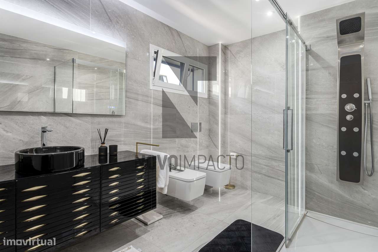 T4 Duplex de Luxo Mobilado, com 2 Terraços e Box para 2 Carros | Mo...-47