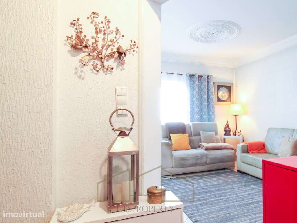 Moradia T3 nos Foros da Amora-14