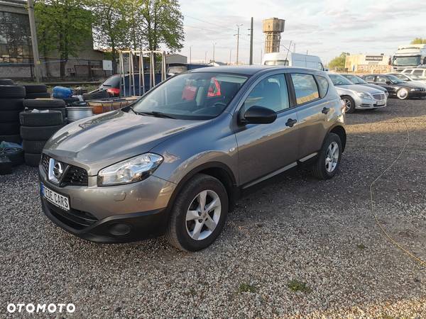 Nissan Qashqai - 1