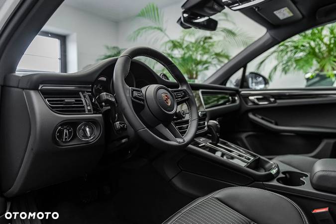 Porsche Macan T - 3