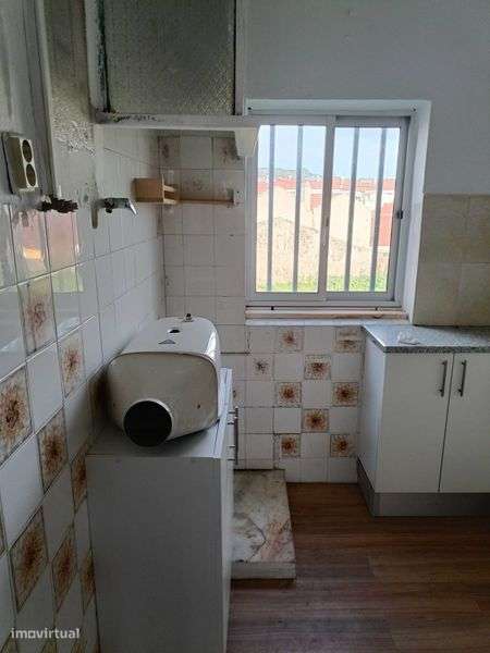 Casa no centro de caneças - Grande imagem: 5/7