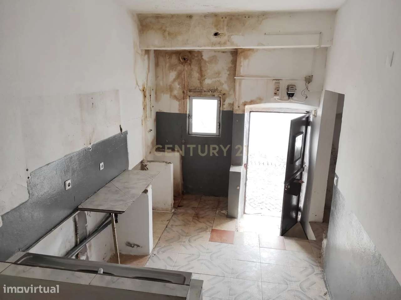 Prédio T2 em Campo Maior para recuperação - Grande imagem: 3/10