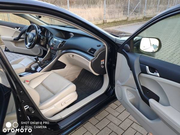 Honda Accord 2.0 Executive Navi - 29