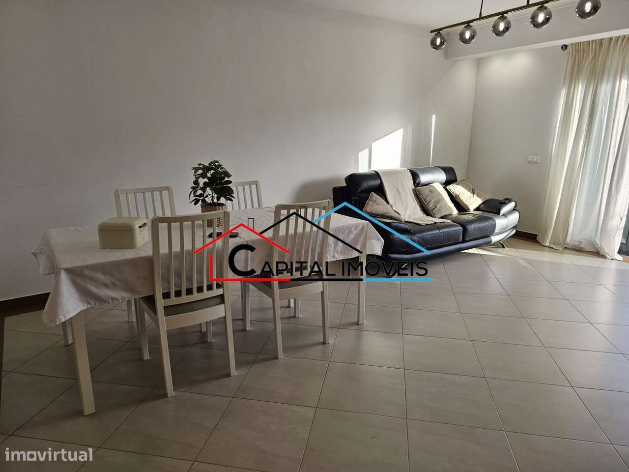Apartamento T3 com suíte, varandas, garagem e arrecadação-8