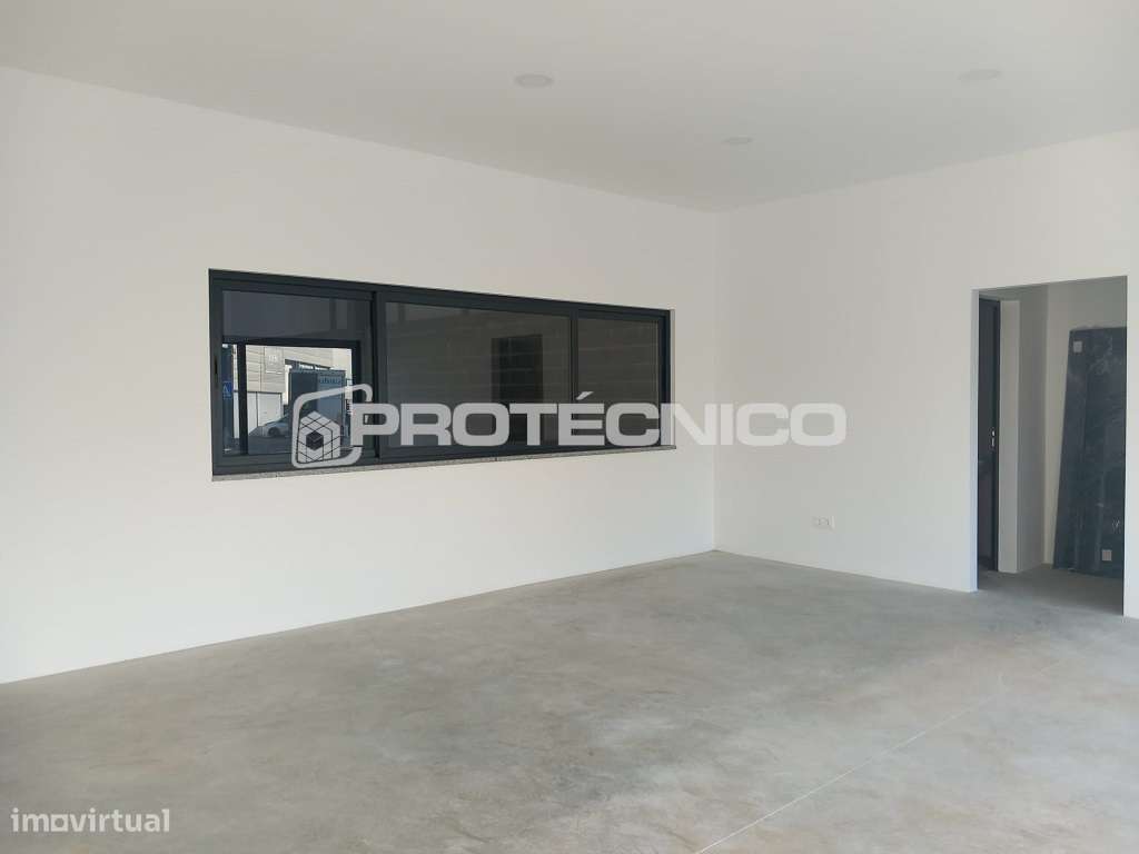 Armazém c/ 300m2 – Z. I. Cacia - Grande imagem: 5/8