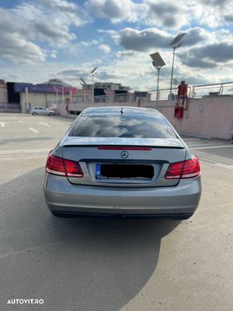 Mercedes-Benz E 250 Cabriolet Aut. - 3