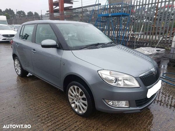 Far dreapta Skoda Fabia 2 2013 HATCHBACK 1.6 TDI CAYC - 1