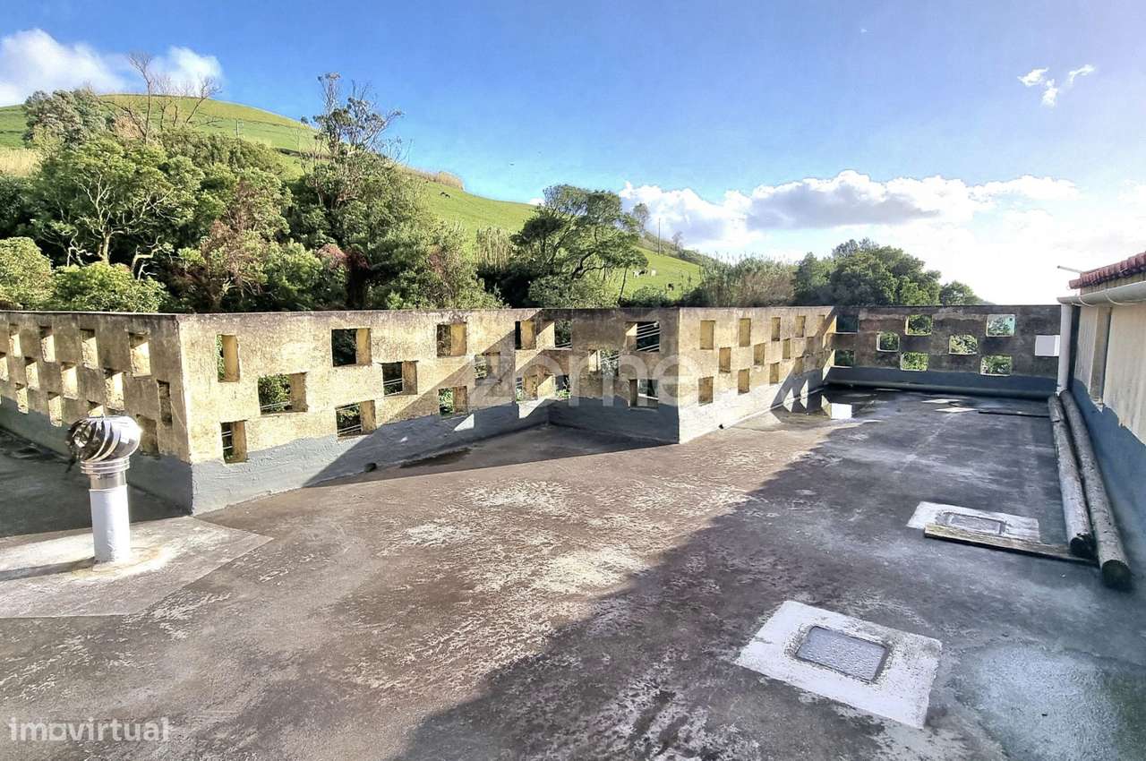 Moradia T3 com Terraço Vista Serra e Mar – Cabouco, Lagoa-25