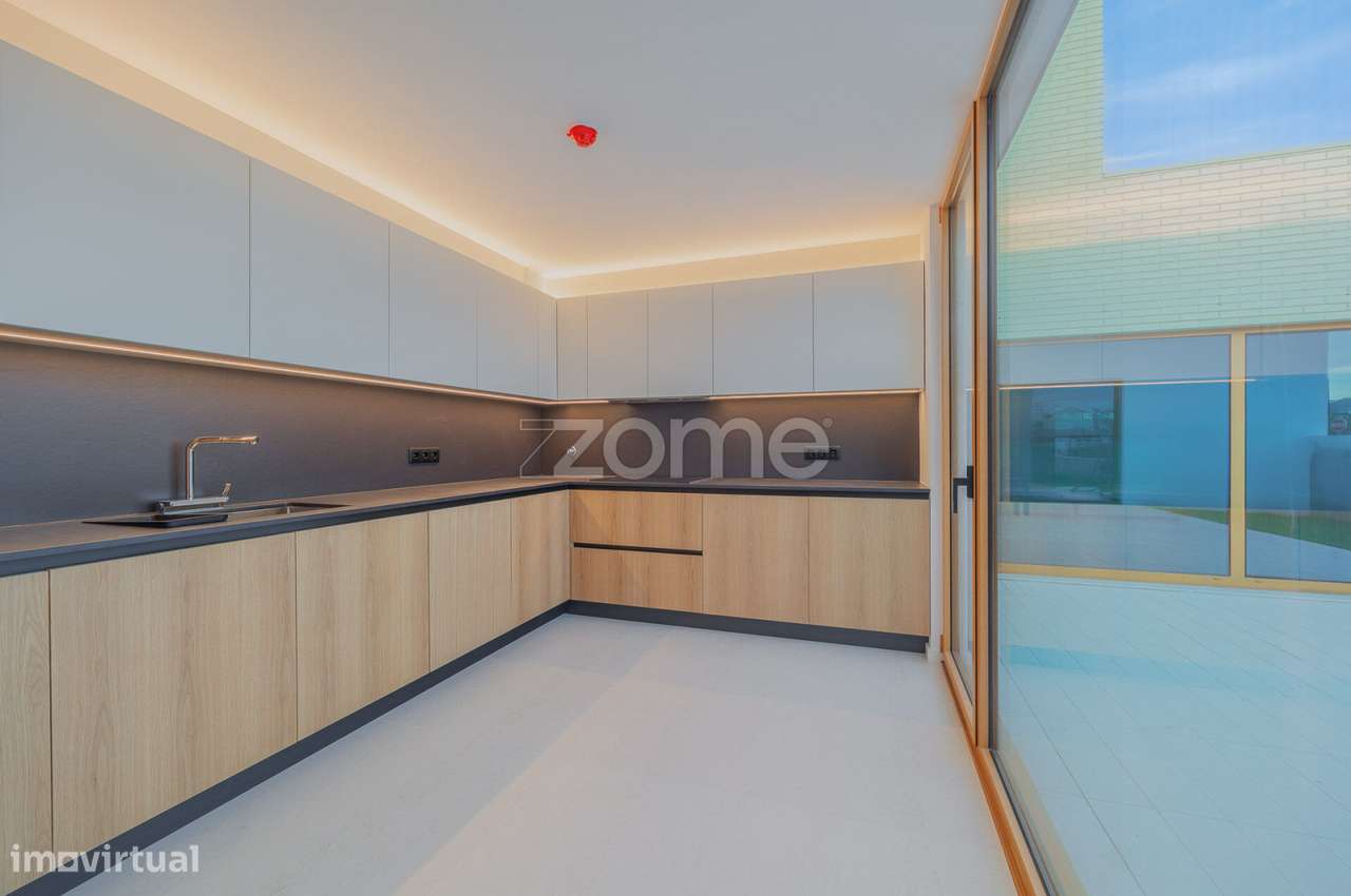 Moradia T4+1 em Esgueira - Grande imagem: 2/25