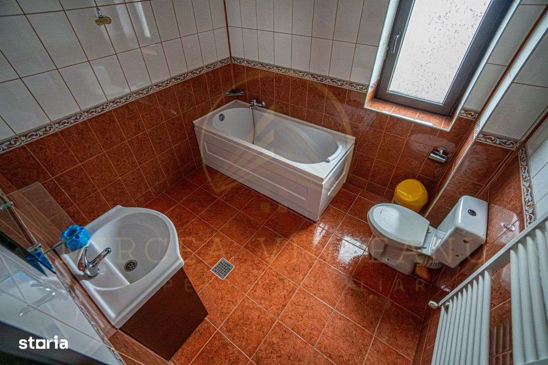 Casă Spațioasă în Palazu Mare / Elvila – Ideală pentru Două Familii!-17